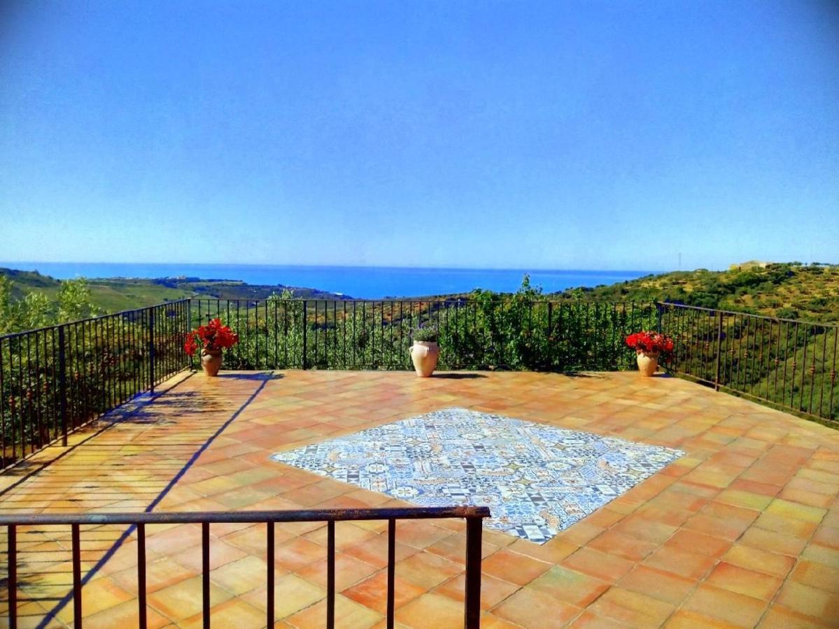 Villa Immersa In Oliveto Vista Mare Sciacca Exterior foto